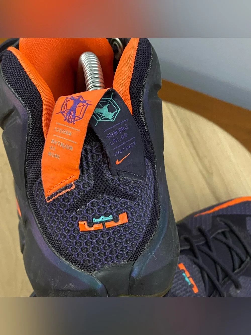 Nike LeBron 12 XII Instinct GS‎ Purple Orange Basketball Shoes 685181-500 Sz 7Y